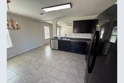 206 Windridge Drive N, Lockhart, TX 78644 - Photo 4