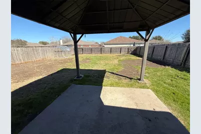 206 Windridge Drive N, Lockhart, TX 78644 - Photo 14