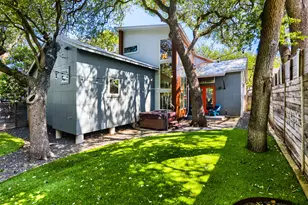 209 El Paso St, Austin, TX 78704 - Photo 32