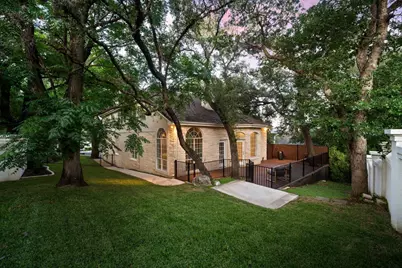 1815 Rue De St Tropez, Austin, TX 78746 - Photo 38
