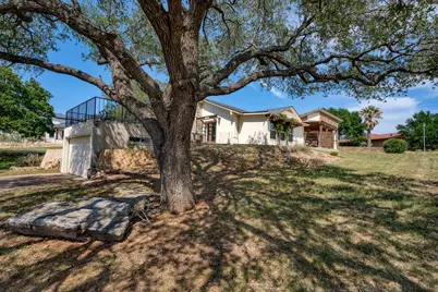 305 Onyx Drive, Horseshoe Bay, TX 78657 - Photo 24