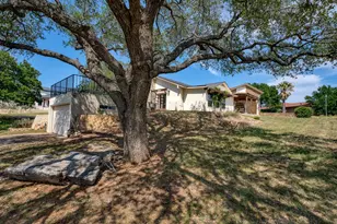 305 Onyx Dr, Horseshoe Bay, TX 78657 - Photo 24