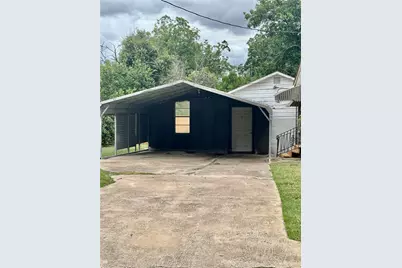 415 E 7th Street, Taylor, TX 76574 - Photo 4