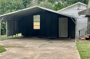 415 E 7th St, Taylor, TX 76574 - Photo 4