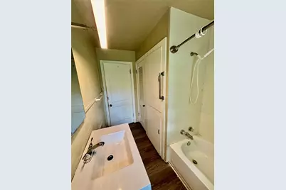 415 E 7th Street, Taylor, TX 76574 - Photo 20