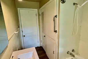 415 E 7th St, Taylor, TX 76574 - Photo 20