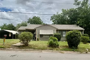 415 E 7th St, Taylor, TX 76574 - Photo 1