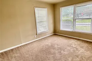 415 E 7th St, Taylor, TX 76574 - Photo 16