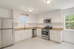 2200 Rosewood Ave, Austin, TX 78702 - Photo 6