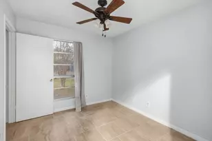 7903 Woodcroft Dr, Austin, TX 78749 - Photo 16