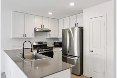 9028 James Bowie, Seguin, TX 78155 - Photo 4