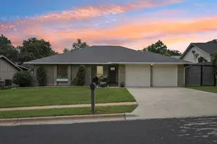 2717 Charlesworth Dr, Austin, TX 78745 - Photo 2