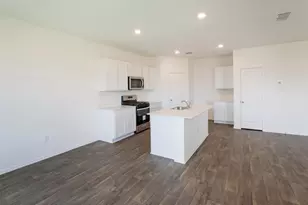 12112 Pike Bnd, Mustang Ridge, TX 78610 - Photo 10