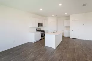 12112 Pike Bnd, Mustang Ridge, TX 78610 - Photo 8