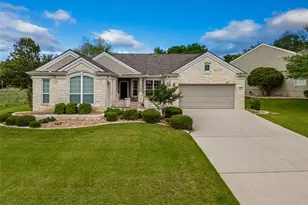 214 Summit St, Georgetown, TX 78633 - Photo 2