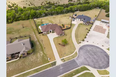 213 Angela Drive, Liberty Hill, TX 78642 - Photo 38