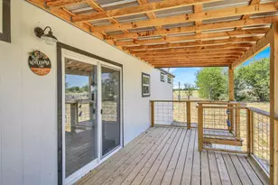 27 Co Rd 483, Taylor, TX 76574 - Photo 8