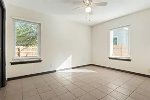 904 Plateau Cir, Austin, TX 78745 - Photo 18