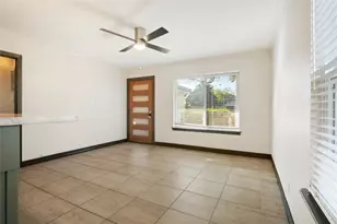 904 Plateau Cir, Austin, TX 78745 - Photo 6