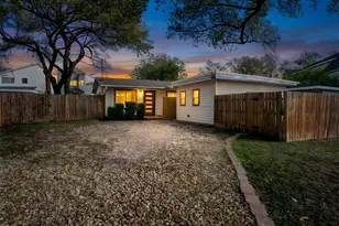 904 Plateau Cir, Austin, TX 78745 - Photo 1