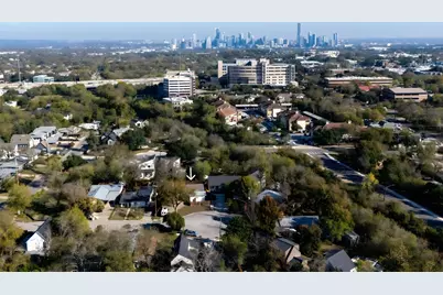 904 Plateau Cir #A, Austin, TX 78745 - Photo 2