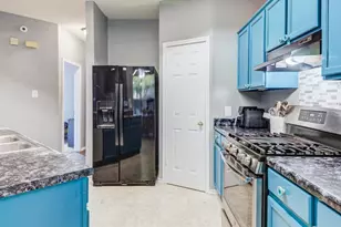 2000 Steeds Crossing, Pflugerville, TX 78660 - Photo 6