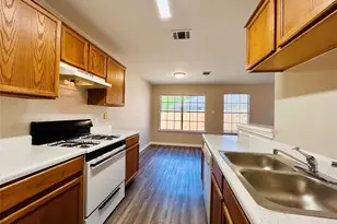 8511 Apple Carrie Cove, Austin, TX 78745 - Photo 6