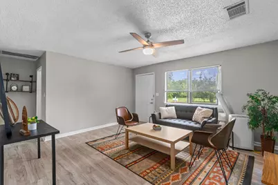 203 E Anderson Avenue #A, Round Rock, TX 78664 - Photo 4