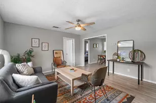 203 E Anderson Ave, Round Rock, TX 78664 - Photo 1
