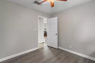 203 E Anderson Ave, Round Rock, TX 78664 - Photo 18