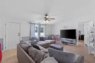 254 Lba Dr, Bastrop, TX 78602 - Photo 4