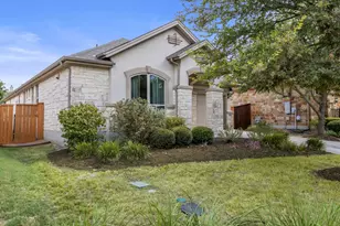 205 Cherokee Rose Cir, Georgetown, TX 78626 - Photo 2