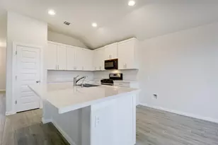 134 Edgewater Trl, Bastrop, TX 78602 - Photo 12