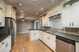 1350 Co Rd 414, Jonesboro, TX 76538 - Photo 8