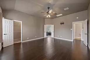 304 Gainer Dr, Hutto, TX 78634 - Photo 10