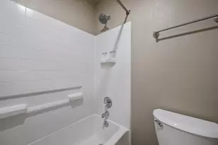 304 Gainer Dr, Hutto, TX 78634 - Photo 22