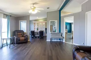 103 Cloudberry Ln, Elgin, TX 78621 - Photo 4