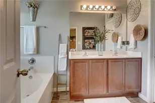 302 Pack Horse Dr, Bastrop, TX 78602 - Photo 22