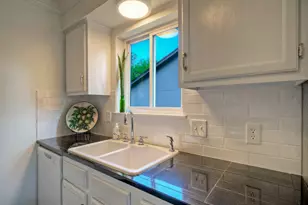 10606 Barnhill Dr, Austin, TX 78758 - Photo 16