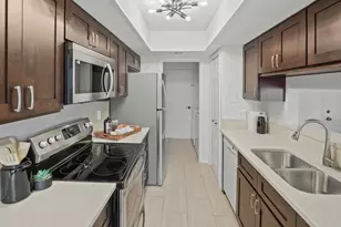 512 Eberhart Ln, Austin, TX 78745 - Photo 2