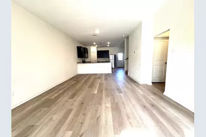 1001 Riverdale Cove, Jarrell, TX 76537 - Photo 2