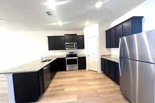 1001 Riverdale Cove, Jarrell, TX 76537 - Photo 4