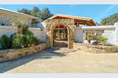 340 Barton Ranch Road, Dripping Springs, TX 78620 - Photo 2