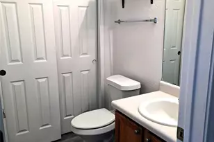 1628 W Pflugerville Pkwy, Round Rock, TX 78664 - Photo 10