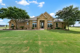 328 Apache Pass, Hutto, TX 78634 - Photo 2