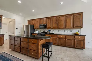 328 Apache Pass, Hutto, TX 78634 - Photo 14