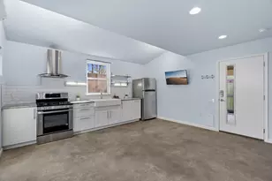 1309 Singleton Ave, Austin, TX 78702 - Photo 6