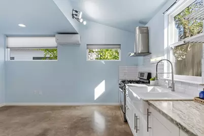 1309 Singleton Avenue #2, Austin, TX 78702 - Photo 8