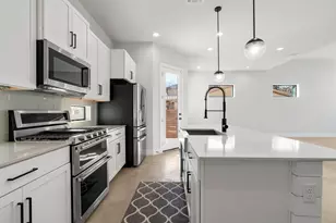 1405 Perez St, Austin, TX 78721 - Photo 12