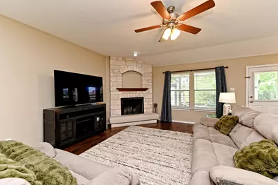 18608 Royal Pointe Drive, Pflugerville, TX 78660 - Photo 10